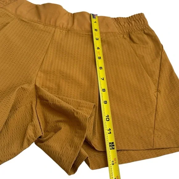 Athleta Textured Brooklyn Short Golden Turmeric Athletic Gym Utility Everyday 2 - Picture 12 of 13